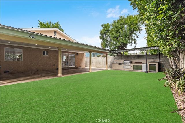 6508 Mammoth Avenue, Valley Glen, CA 91401