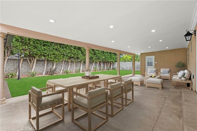6508 Mammoth Avenue, Valley Glen, CA 91401