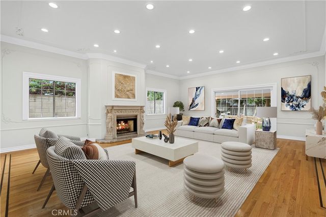 6508 Mammoth Avenue, Valley Glen, CA 91401