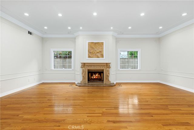 6508 Mammoth Avenue, Valley Glen, CA 91401