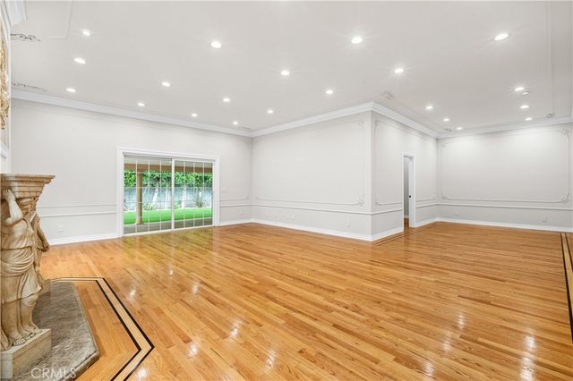 6508 Mammoth Avenue, Valley Glen, CA 91401
