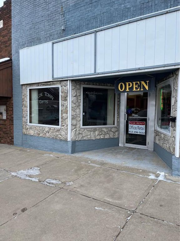 215 N Meridian Street, Belle Plaine, MN 56011 — exterior