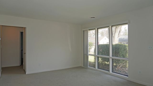 2364 Pinecrest Avenue, Ann Arbor, MI 48104