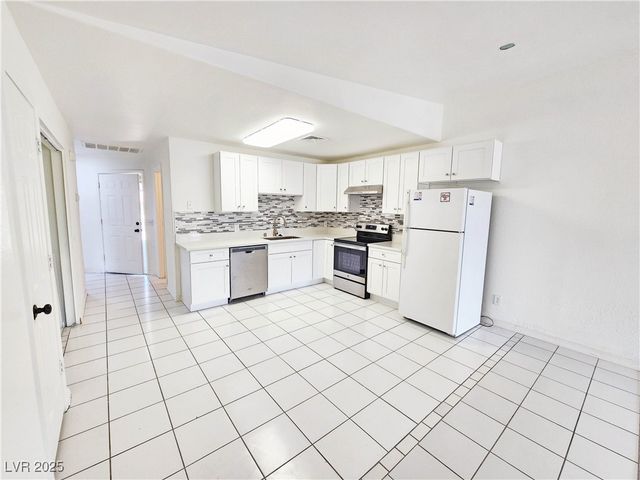 1821 Pershing Avenue B, Pahrump, NV 89048