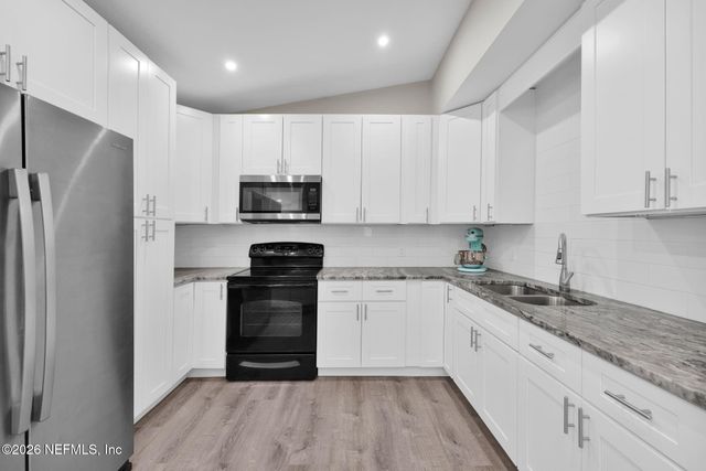 6786 W GASPAR Circle, Jacksonville, FL 32219