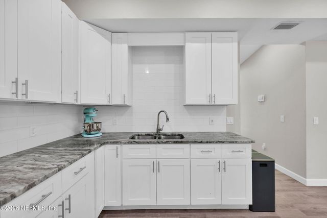 6786 W GASPAR Circle, Jacksonville, FL 32219