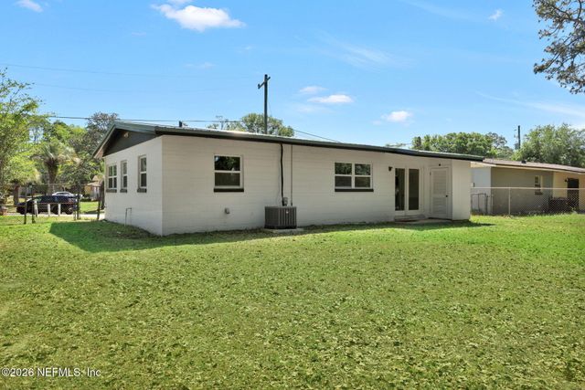 6786 W GASPAR Circle, Jacksonville, FL 32219