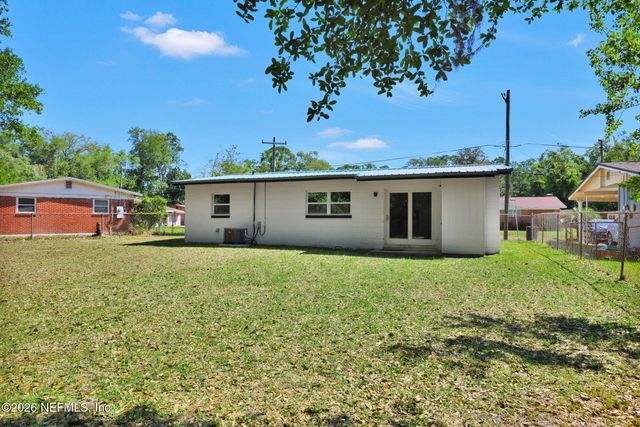 6786 W GASPAR Circle, Jacksonville, FL 32219