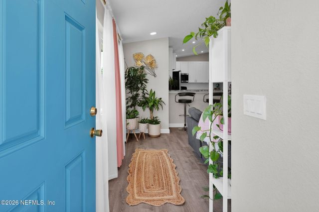 6786 W GASPAR Circle, Jacksonville, FL 32219