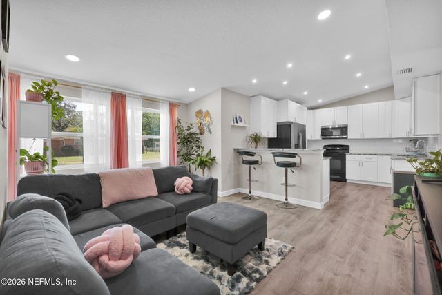 6786 W GASPAR Circle, Jacksonville, FL 32219