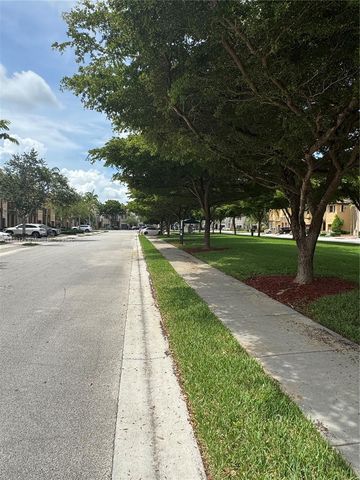 23477 SW 112th Pl, Homestead, FL 33032