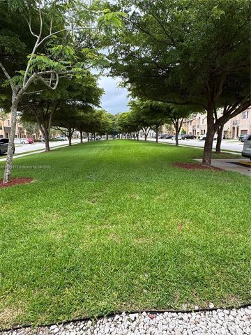 23477 SW 112th Pl, Homestead, FL 33032