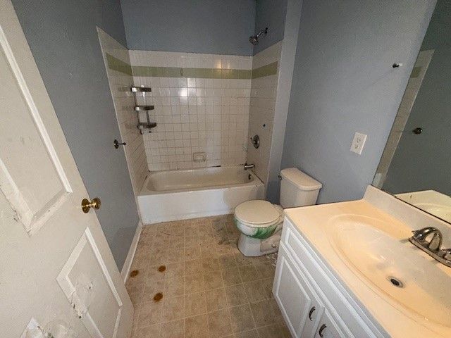 96 Mill Street 303, Woonsocket, RI 02895