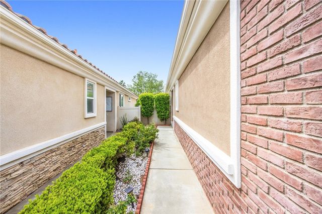 1729 Scottsdale Rd, Beaumont, CA 92223