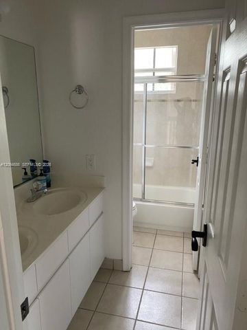 1122 Hickory Way, Weston, FL 33327