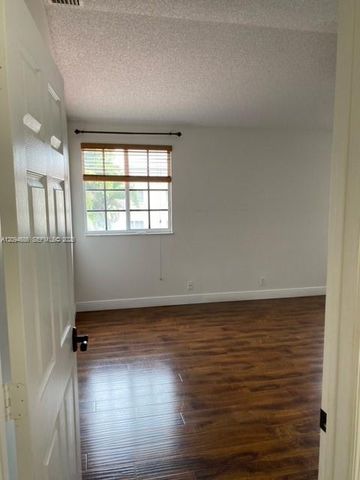 1122 Hickory Way, Weston, FL 33327
