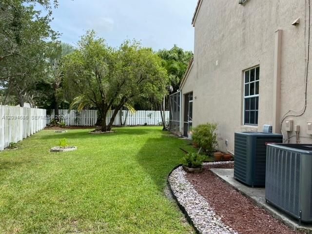1122 Hickory Way, Weston, FL 33327