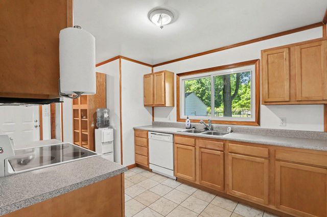 1039 S Constantine Street, Three Rivers City, MI 49093