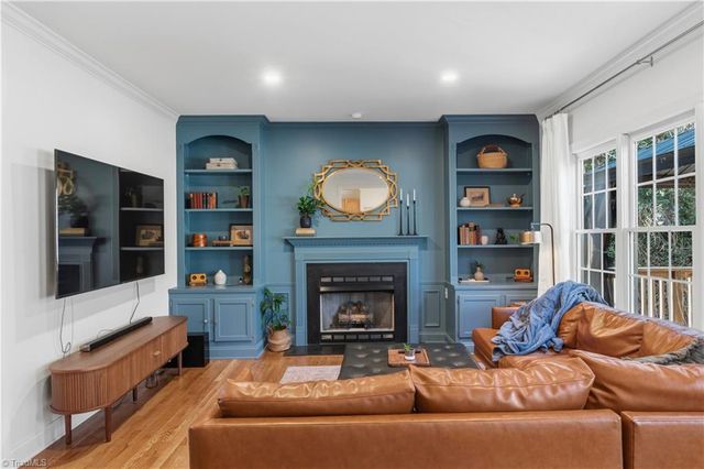 325 Stonebrook Lane, Winston-salem, NC 27104