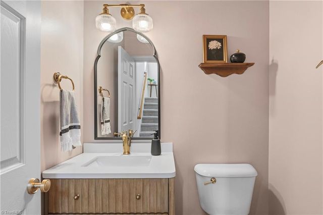 325 Stonebrook Lane, Winston-salem, NC 27104