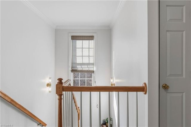 325 Stonebrook Lane, Winston-salem, NC 27104