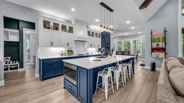 1098 Paradise Parkway, Poolville, TX 76487