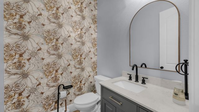 1098 Paradise Parkway, Poolville, TX 76487