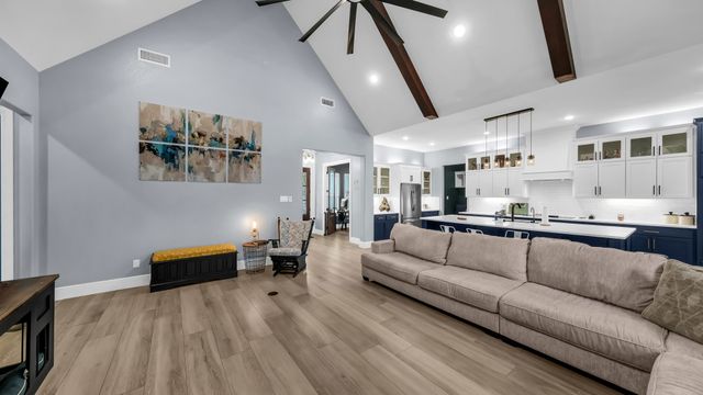 1098 Paradise Parkway, Poolville, TX 76487