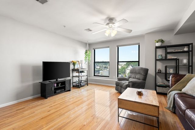 58 Almont St 12, Malden, MA 02148