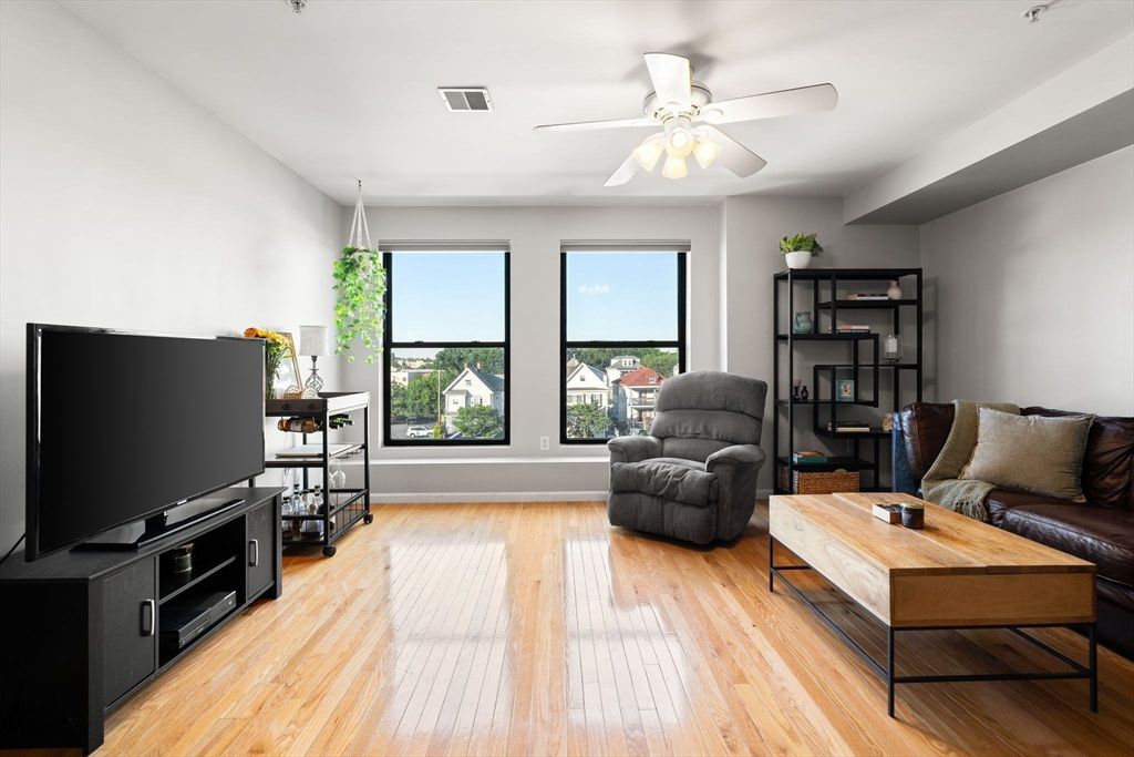 58 Almont St 12, Malden, MA 02148