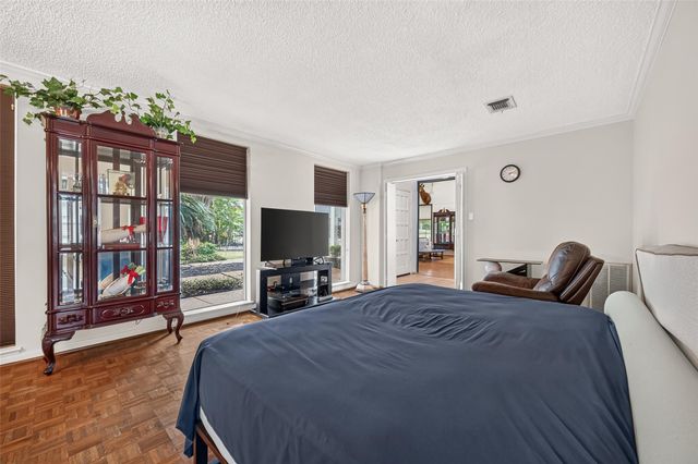 2714 Fairway Drive, Sugar Land, TX 77478