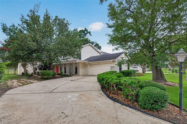 2714 Fairway Drive, Sugar Land, TX 77478