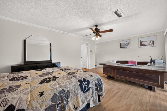 2714 Fairway Drive, Sugar Land, TX 77478