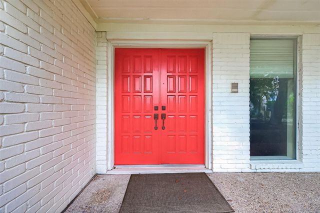 2714 Fairway Drive, Sugar Land, TX 77478