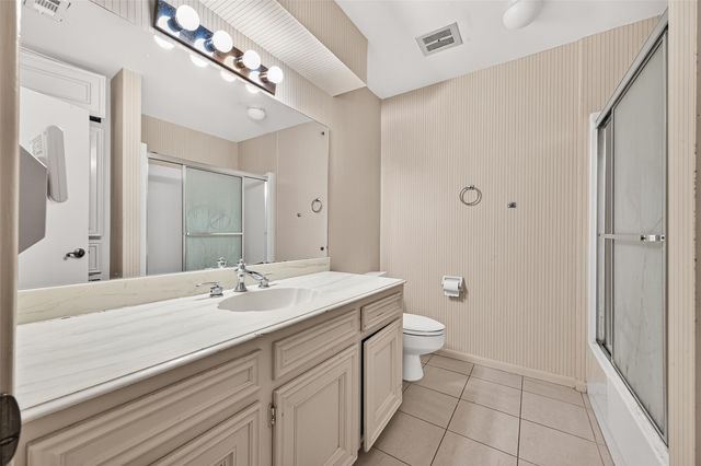 2714 Fairway Drive, Sugar Land, TX 77478