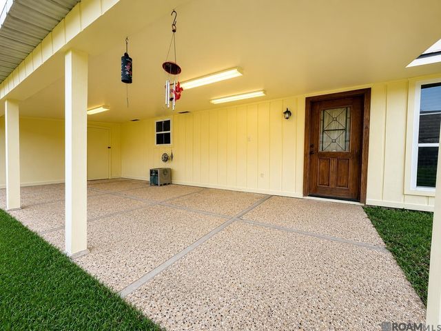 30778 Linder Rd, Denham Springs, LA 70726