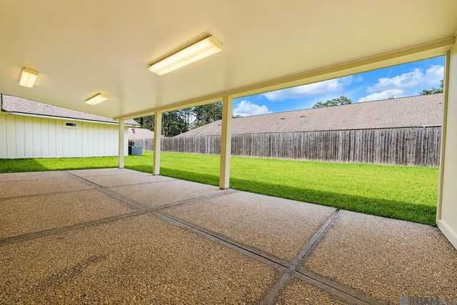 30778 Linder Rd, Denham Springs, LA 70726