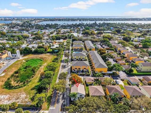 510 S Broadway, Lantana, FL 33462