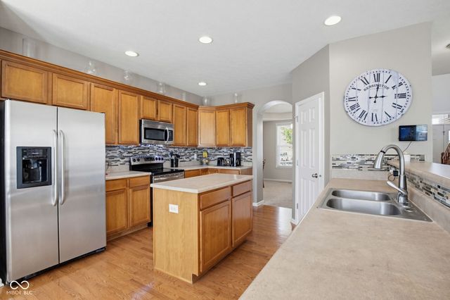 3033 Tuscarora Lane, Indianapolis, IN 46217