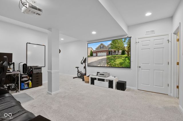 3033 Tuscarora Lane, Indianapolis, IN 46217