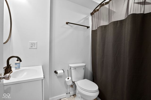 3033 Tuscarora Lane, Indianapolis, IN 46217