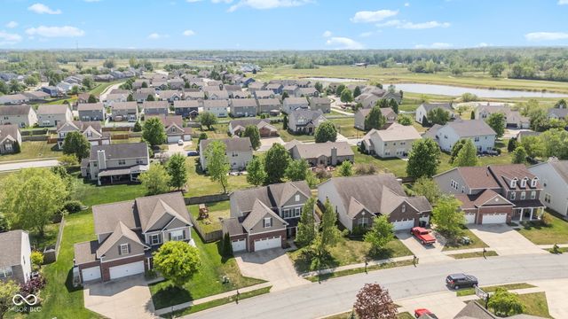 3033 Tuscarora Lane, Indianapolis, IN 46217
