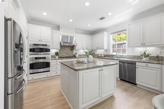 4866 Shelton St, Dublin, CA 94568