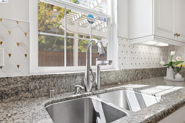 4866 Shelton St, Dublin, CA 94568
