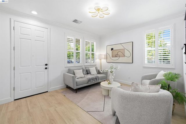4866 Shelton St, Dublin, CA 94568