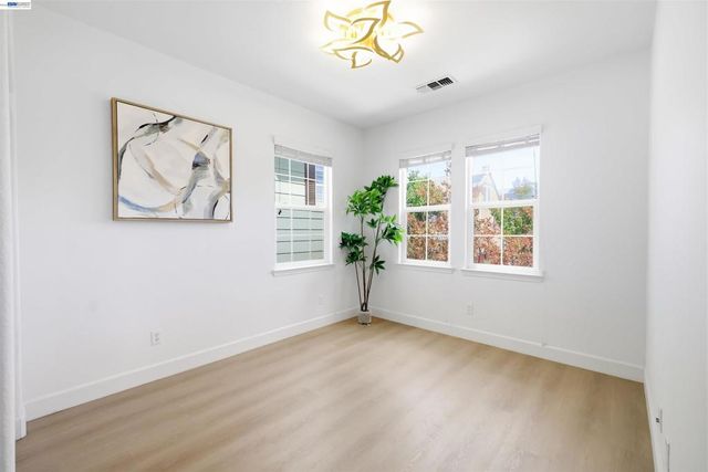 4866 Shelton St, Dublin, CA 94568
