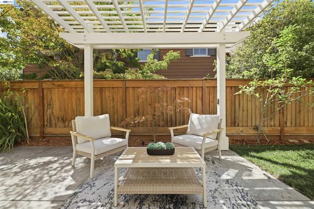 4866 Shelton St, Dublin, CA 94568