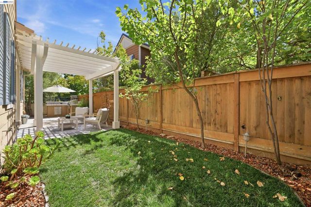 4866 Shelton St, Dublin, CA 94568
