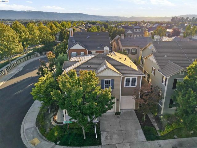4866 Shelton St, Dublin, CA 94568