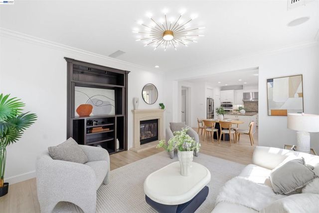 4866 Shelton St, Dublin, CA 94568